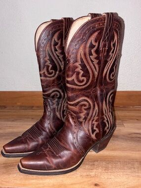 Ariat Women’s Heritage Western X Toe Western Boot- size 6.5